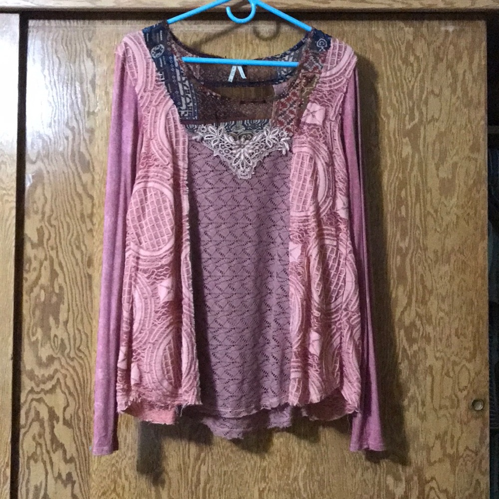 Gimmicks top